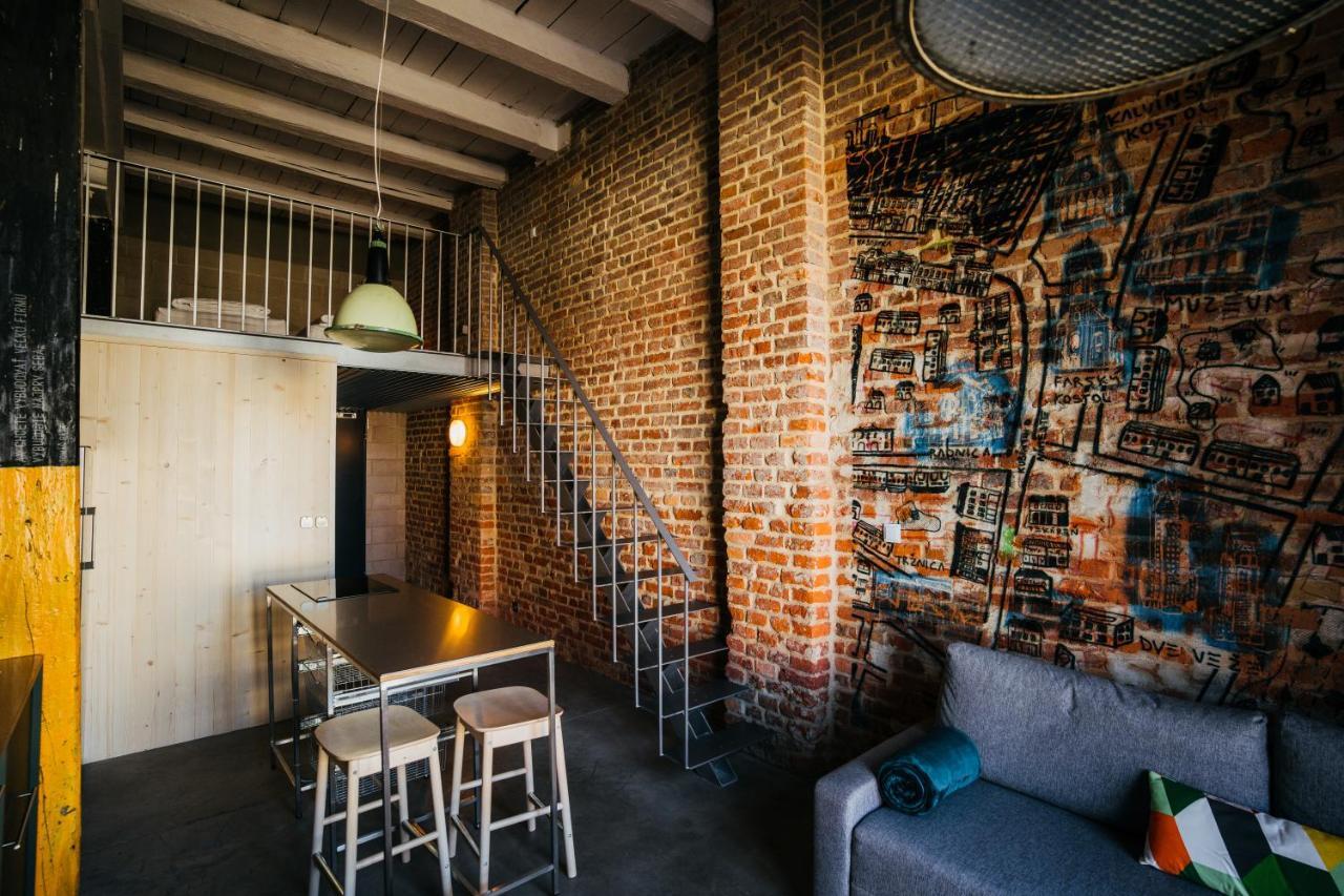 Smaltovna Lofty Apartman Losonc Kültér fotó