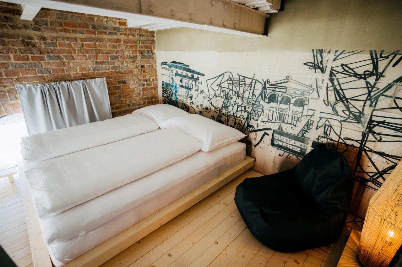 Smaltovna Lofty Apartman Losonc Kültér fotó