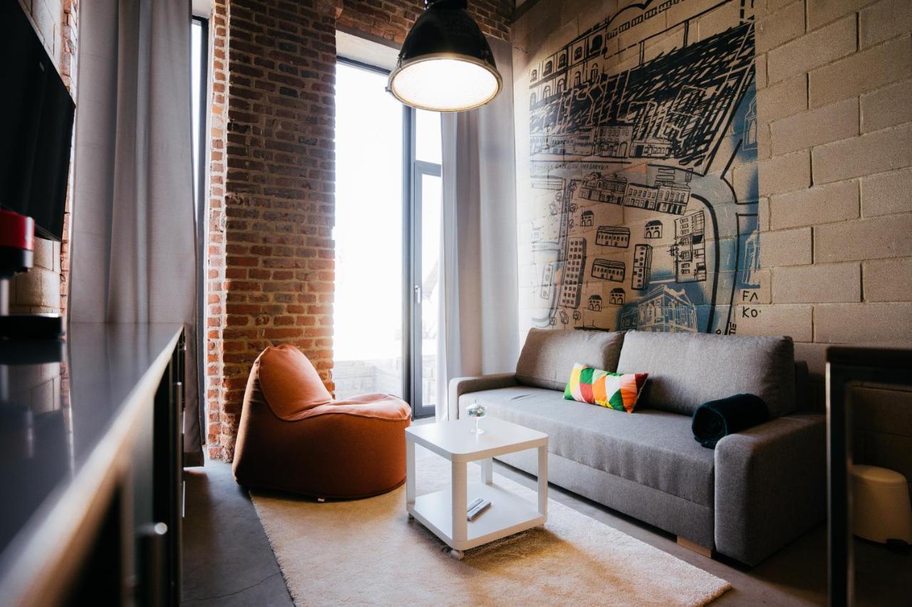 Smaltovna Lofty Apartman Losonc Kültér fotó